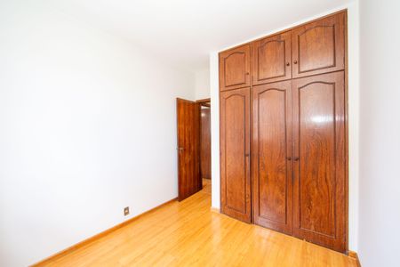 Apartamento à venda com 140m², 4 quartos e 2 vagas Apartamento à venda com 140m², 4 quartos e 2 vagasQUARTO3