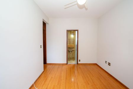 Apartamento à venda com 140m², 4 quartos e 2 vagas Apartamento à venda com 140m², 4 quartos e 2 vagasQUARTO4