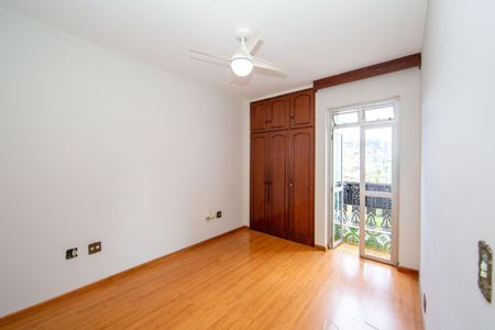 Apartamento à venda com 140m², 4 quartos e 2 vagas Apartamento à venda com 140m², 4 quartos e 2 vagasQUARTO4