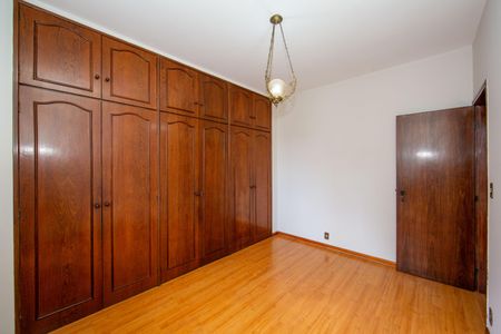 Apartamento à venda com 140m², 4 quartos e 2 vagas Apartamento à venda com 140m², 4 quartos e 2 vagasQUARTO2