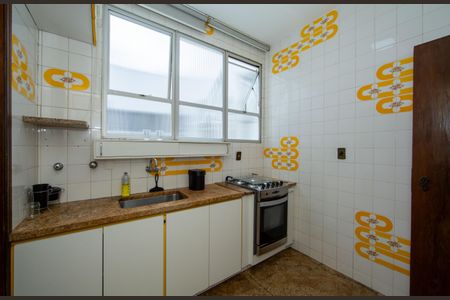 Apartamento à venda com 140m², 4 quartos e 2 vagas Apartamento à venda com 140m², 4 quartos e 2 vagasCOZINHA