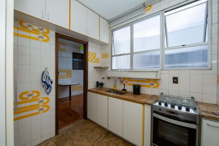 Apartamento à venda com 140m², 4 quartos e 2 vagas Apartamento à venda com 140m², 4 quartos e 2 vagasCOZINHA