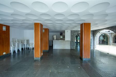 Apartamento à venda com 140m², 4 quartos e 2 vagas Apartamento à venda com 140m², 4 quartos e 2 vagasSALAO DE FESTAS