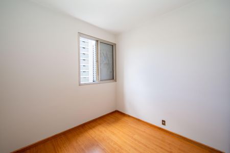 Apartamento à venda com 140m², 4 quartos e 2 vagas Apartamento à venda com 140m², 4 quartos e 2 vagasQUARTO3