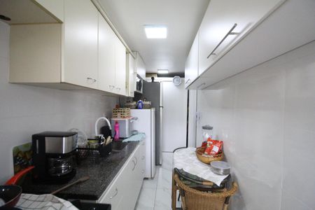 Apartamento à venda com 76m², 2 quartos e 1 vagaCozinha