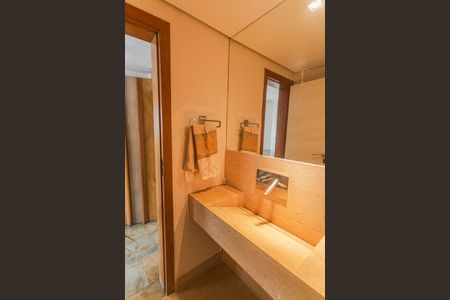 Apartamento à venda com 301m², 4 quartos e 3 vagasLavabo na Sala 2