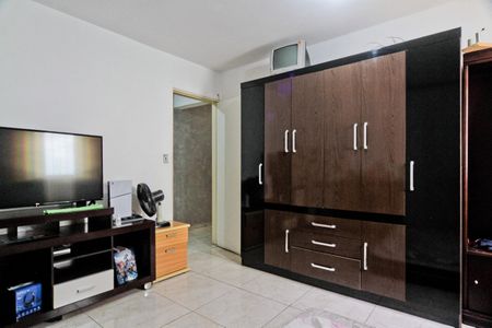 Casa à venda com 5 quartos, 100m² em Parque Peruche, São Paulo