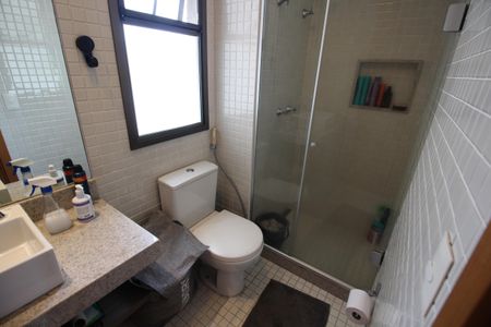 Banheiro de apartamento para alugar com 1 quarto, 35m² em Jacarepaguá, Rio de Janeiro