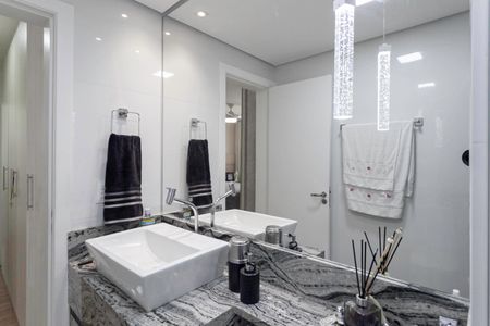 Apartamento à venda com 149m², 4 quartos e 2 vagasBanheiro da Suíte