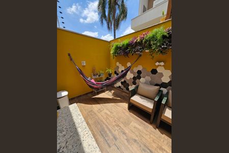 Casa de condomínio à venda com 100m², 3 quartos e 2 vagas Casa de condomínio à venda com 100m², 3 quartos e 2 vagasQuintal