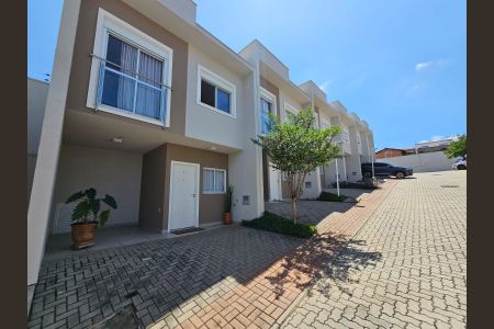 Casa de condomínio à venda com 100m², 3 quartos e 2 vagas Casa de condomínio à venda com 100m², 3 quartos e 2 vagasVista