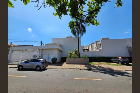 Casa de condomínio à venda com 100m², 3 quartos e 2 vagas Casa de condomínio à venda com 100m², 3 quartos e 2 vagasVista