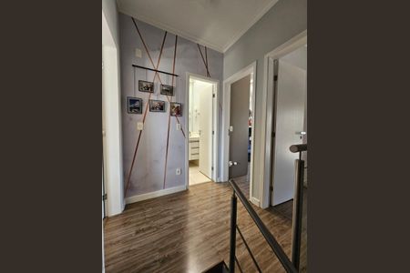 Casa de condomínio à venda com 100m², 3 quartos e 2 vagas Casa de condomínio à venda com 100m², 3 quartos e 2 vagasCorredor