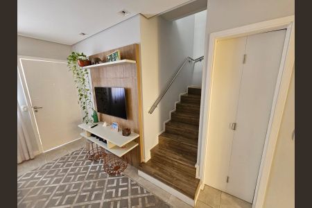 Casa de condomínio à venda com 100m², 3 quartos e 2 vagas Casa de condomínio à venda com 100m², 3 quartos e 2 vagasSala