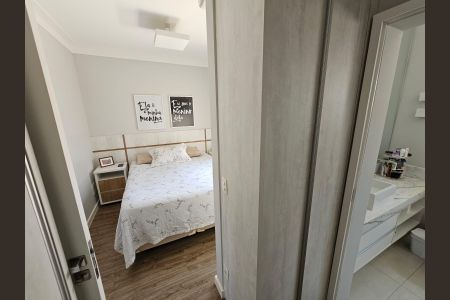 Casa de condomínio à venda com 100m², 3 quartos e 2 vagas Casa de condomínio à venda com 100m², 3 quartos e 2 vagasQuarto