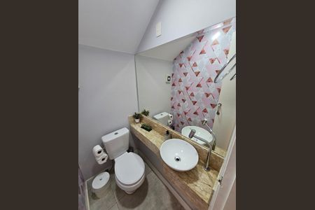 Casa de condomínio à venda com 100m², 3 quartos e 2 vagas Casa de condomínio à venda com 100m², 3 quartos e 2 vagasBanheiro