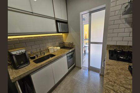 Casa de condomínio à venda com 100m², 3 quartos e 2 vagas Casa de condomínio à venda com 100m², 3 quartos e 2 vagasCozinha