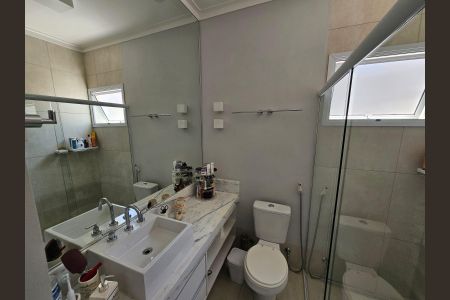 Casa de condomínio à venda com 100m², 3 quartos e 2 vagas Casa de condomínio à venda com 100m², 3 quartos e 2 vagasBanheiro
