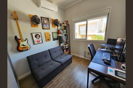 Casa de condomínio à venda com 100m², 3 quartos e 2 vagas Casa de condomínio à venda com 100m², 3 quartos e 2 vagasEscritório