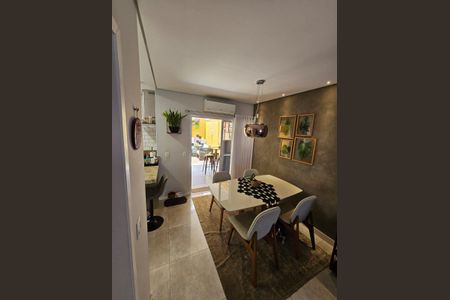 Casa de condomínio à venda com 100m², 3 quartos e 2 vagas Casa de condomínio à venda com 100m², 3 quartos e 2 vagasSala