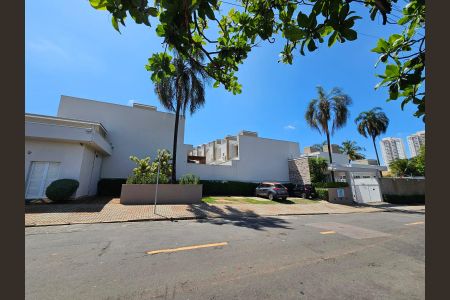 Casa de condomínio à venda com 100m², 3 quartos e 2 vagas Casa de condomínio à venda com 100m², 3 quartos e 2 vagasVista