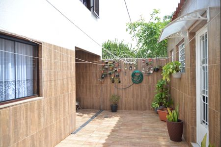 Casa à venda com 320m², 5 quartos e 4 vagasQuintal