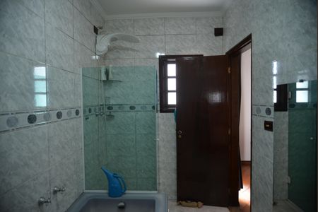 Casa à venda com 320m², 5 quartos e 4 vagasBanheiro da Suíte 1