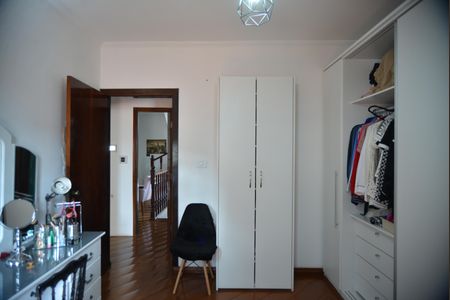 Casa à venda com 320m², 5 quartos e 4 vagasQuarto 4