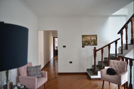 Casa à venda com 320m², 5 quartos e 4 vagasSala