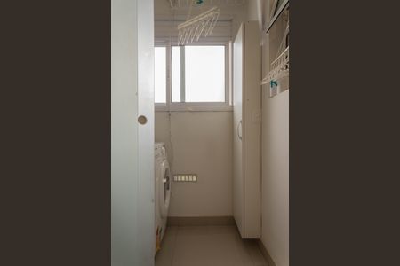 Apartamento à venda com 60m², 3 quartos e 1 vagaÁrea de Serviço