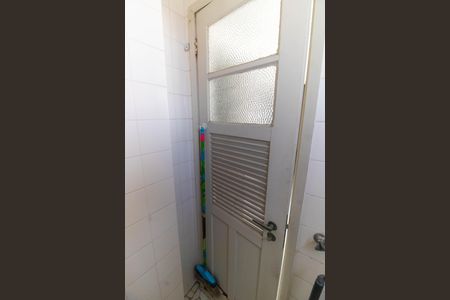 Apartamento à venda com 64m², 1 quarto e sem vaga Apartamento à venda com 64m², 1 quarto e sem vagaBanheiro de serviço