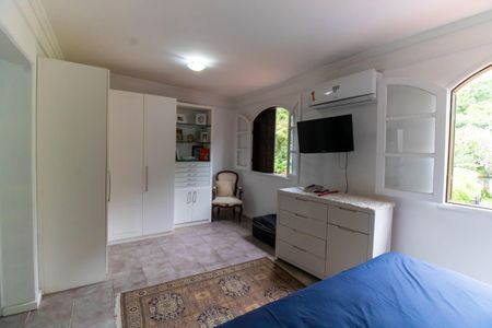 Casa à venda com 400m², 5 quartos e 6 vagasSuíte 