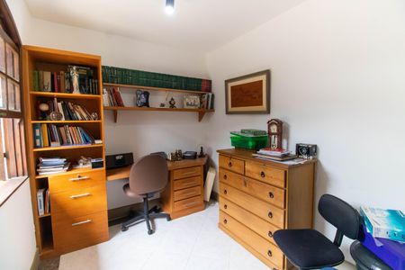 Casa à venda com 400m², 5 quartos e 6 vagasEscritório