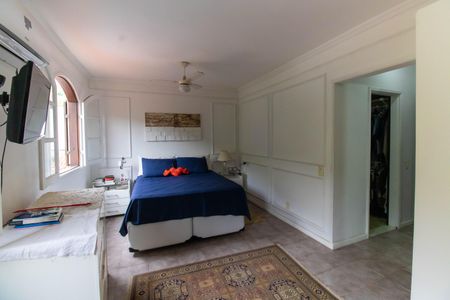 Casa à venda com 400m², 5 quartos e 6 vagasSuíte 