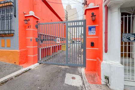 Casa à venda com 143m², 3 quartos e 1 vaga Casa à venda com 143m², 3 quartos e 1 vagaFachada