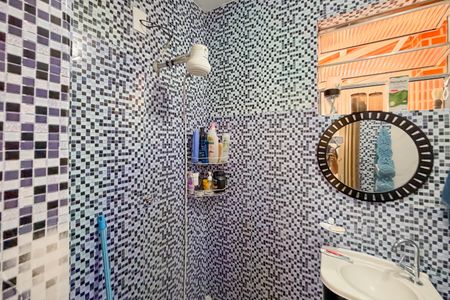 Casa à venda com 143m², 3 quartos e 1 vaga Casa à venda com 143m², 3 quartos e 1 vagaBanheiro 2