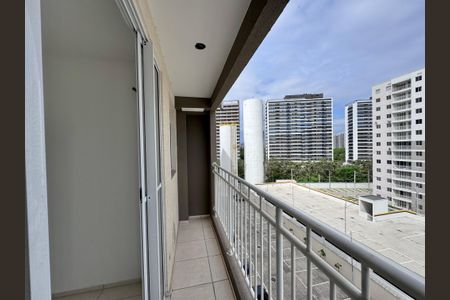 Varanda de apartamento para alugar com 3 quartos, 66m² em Barra da Tijuca, Rio de Janeiro
