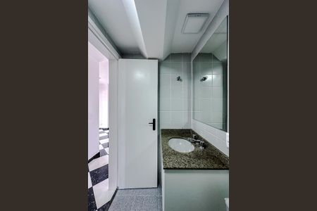 Apartamento para alugar com 55m², 2 quartos e 2 vagasBanheiro Social