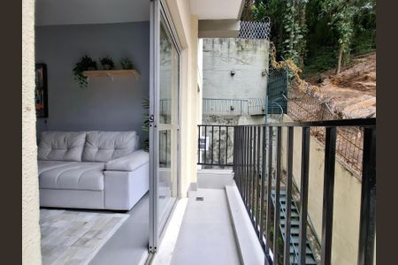 Apartamento à venda com 65m², 2 quartos e 1 vagaVaranda 