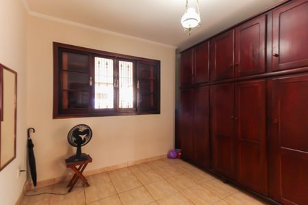 Quarto 1 de casa para alugar com 2 quartos, 45m² em Vila Invernada, São Paulo