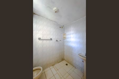 Banheiro Social de casa para alugar com 1 quarto, 50m² em Vila Invernada, São Paulo