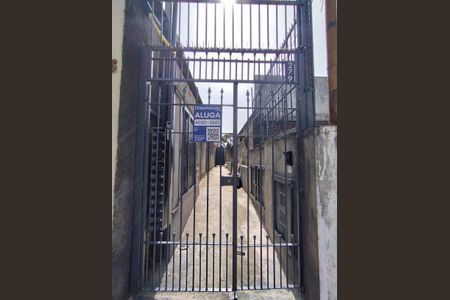 Fachada  de casa para alugar com 1 quarto, 40m² em Vila Brasilina, São Paulo