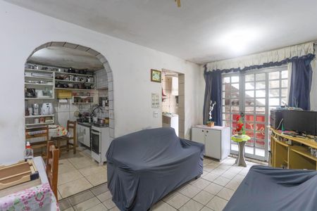 Casa à venda com 2 quartos, 142m² em Taboão, Diadema