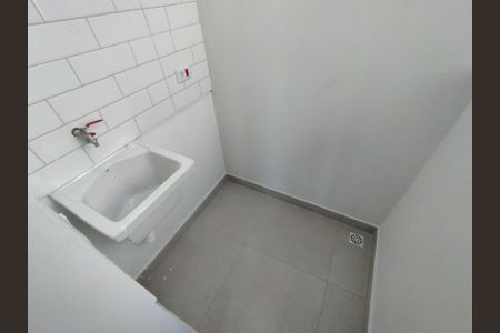 Área de Serviço de casa para alugar com 1 quarto, 40m² em Vila Brasilina, São Paulo