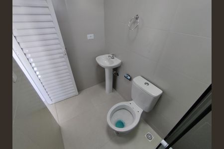 Banheiro - torneira de casa para alugar com 1 quarto, 40m² em Vila Brasilina, São Paulo