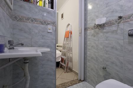 Casa à venda com 154m², 4 quartos e 2 vagas Casa à venda com 154m², 4 quartos e 2 vagasBanheiro 3