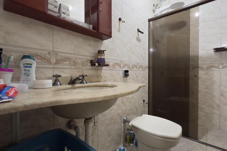 Casa à venda com 154m², 4 quartos e 2 vagas Casa à venda com 154m², 4 quartos e 2 vagasBanheiro 2