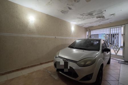 Casa à venda com 154m², 4 quartos e 2 vagas Casa à venda com 154m², 4 quartos e 2 vagasGaragem