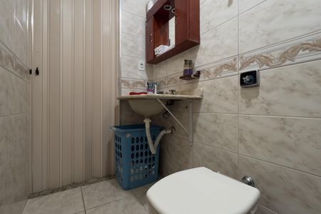 Casa à venda com 154m², 4 quartos e 2 vagas Casa à venda com 154m², 4 quartos e 2 vagasBanheiro 2