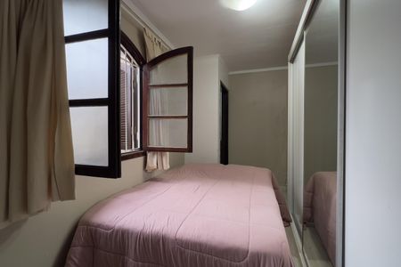 Casa à venda com 154m², 4 quartos e 2 vagas Casa à venda com 154m², 4 quartos e 2 vagasQuarto 2